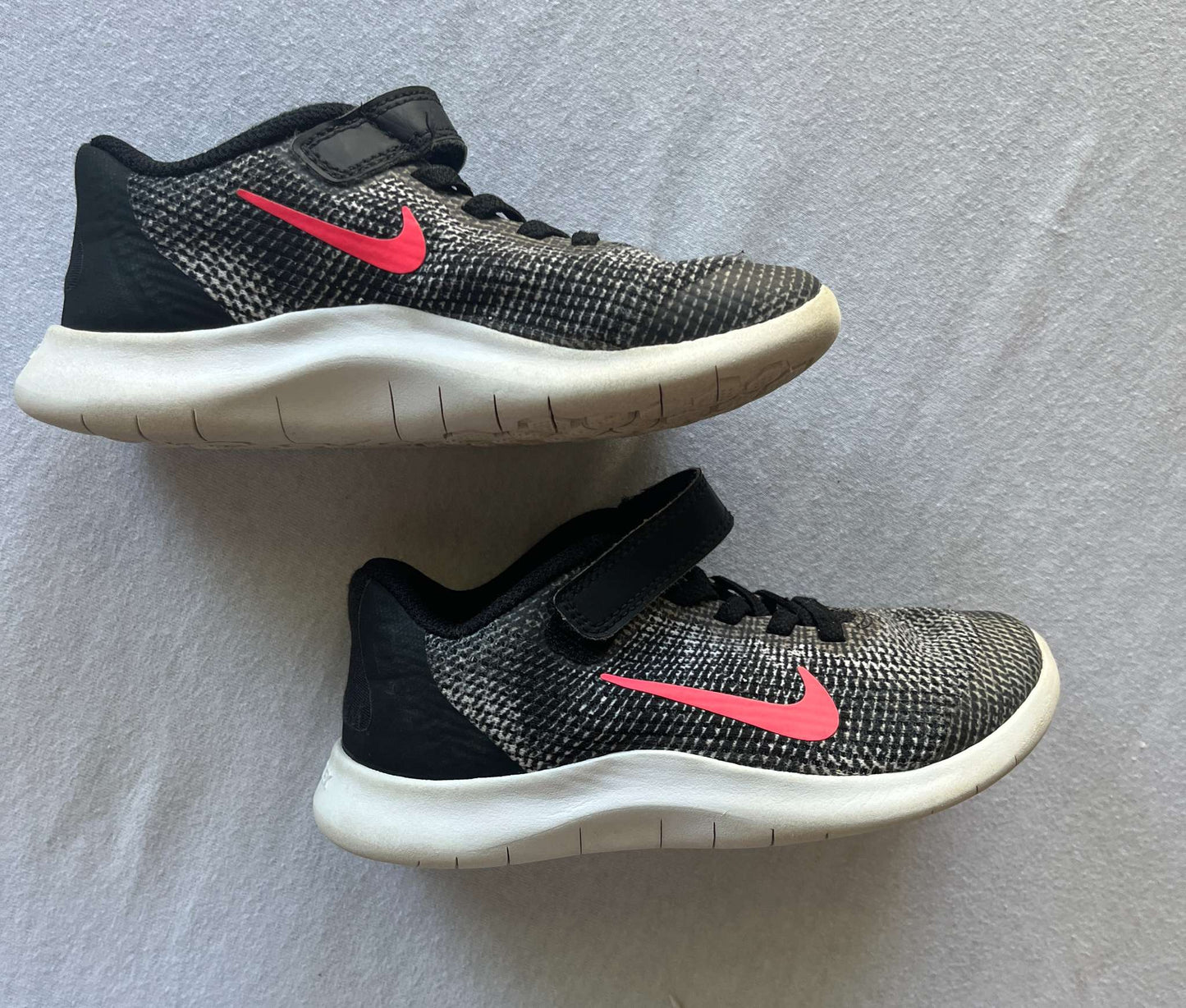 Nike Girls Runners, Black, Size 12C, Shoes 12 (Toddler:2-4yr)