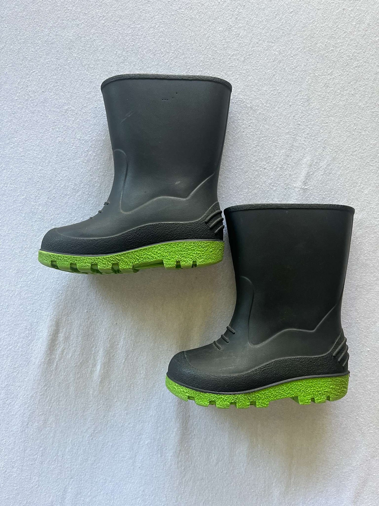 Rain Boots, Black and Green, Size 7, Shoes 7 (Walkers:12-24 mth)