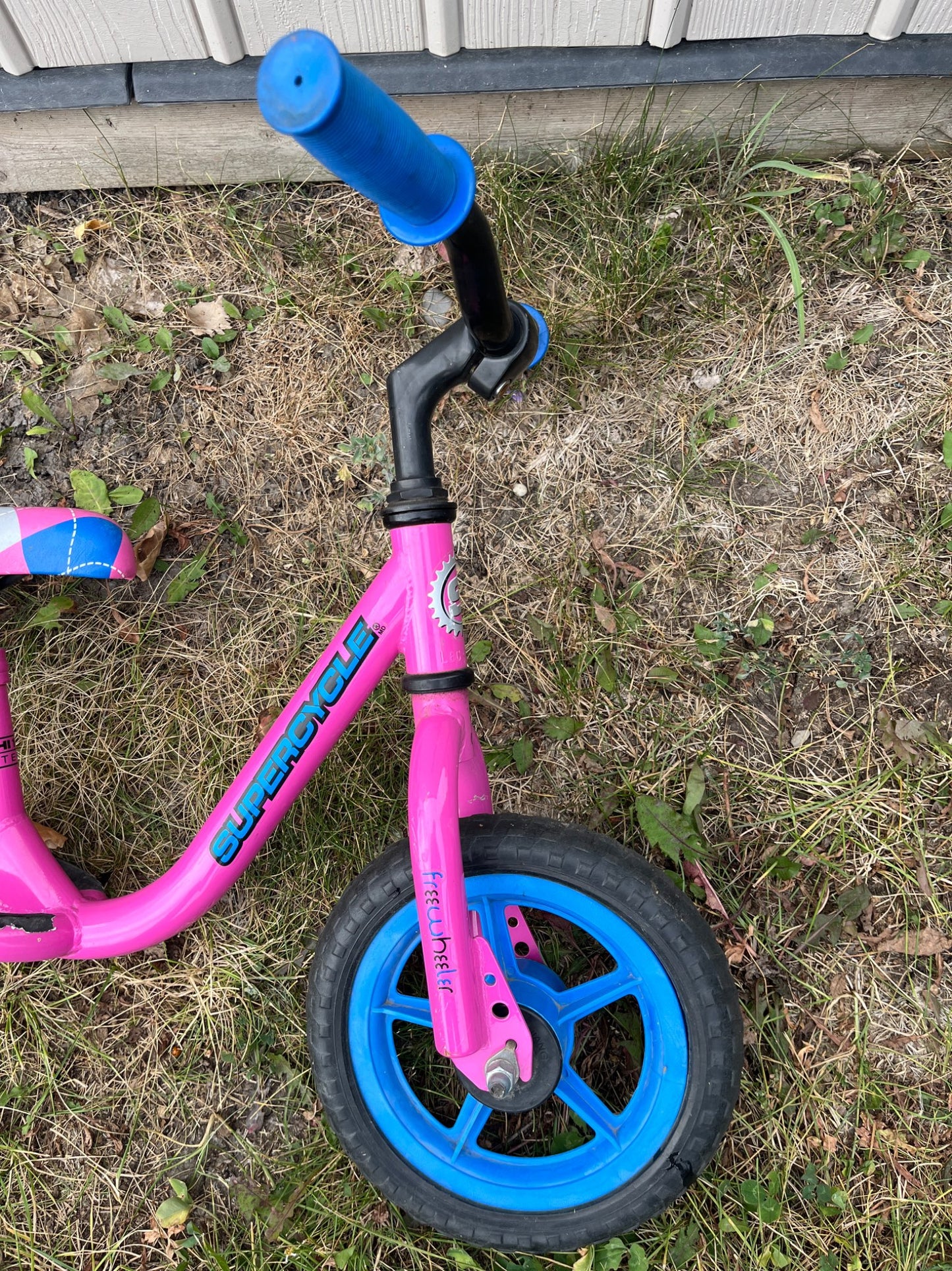 Supercycle Freewheeler Balance Bike, pink