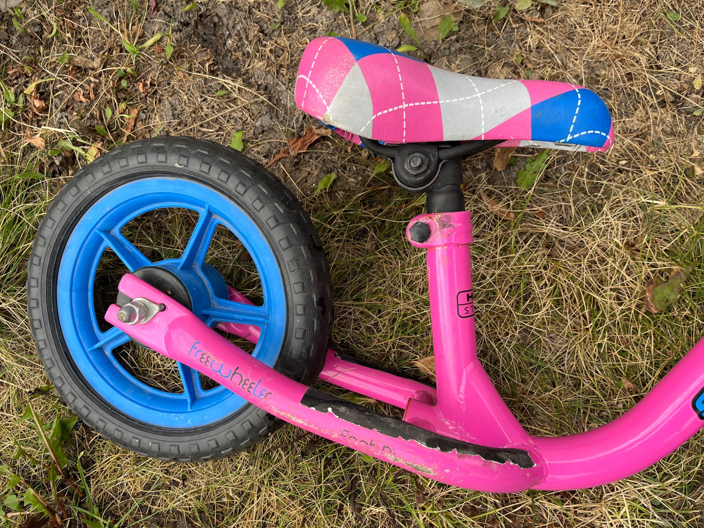 Supercycle Freewheeler Balance Bike, pink