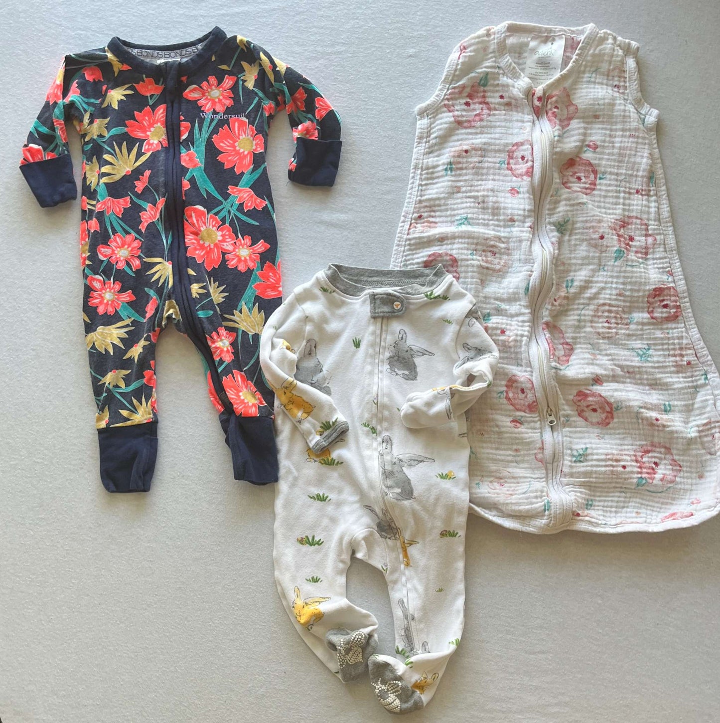 Size 0-3 month bundle, 2 pajamas and a sleepsack. AMAZING QUALITY BRANDS!, Kids 3 Month (0-3M)