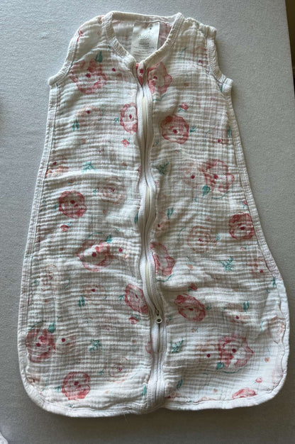 Size 0-3 month bundle, 2 pajamas and a sleepsack. AMAZING QUALITY BRANDS!, Kids 3 Month (0-3M)