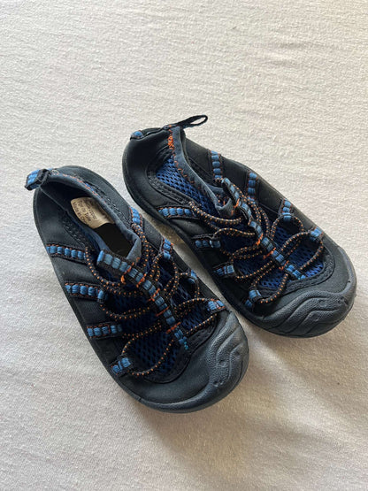 Oshkosh Water Shoes, Size 7, Shoes 7 (Walkers:12-24 mth)