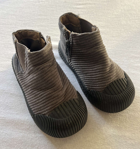 Size 8 Dress Shoes, Grey and Black, Shoes 8 (Toddler:2-4yr)