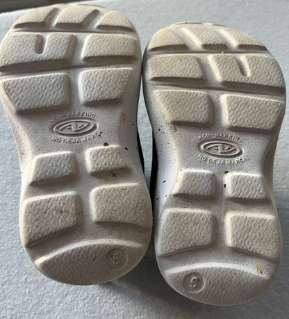 Athletic Works Runners, Size 5, Shoes 5 (Walkers:12-24 mth)