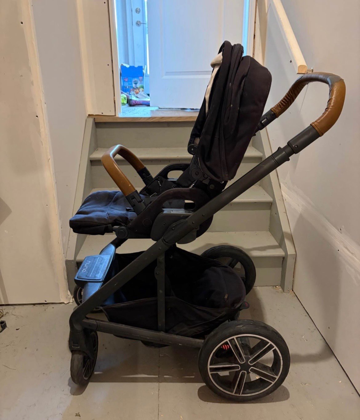 Nuna MIXX Baby Stroller (MSRP $800.00)
