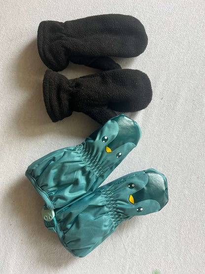 2 Pair of Winter Mitts, Green & Fleece
