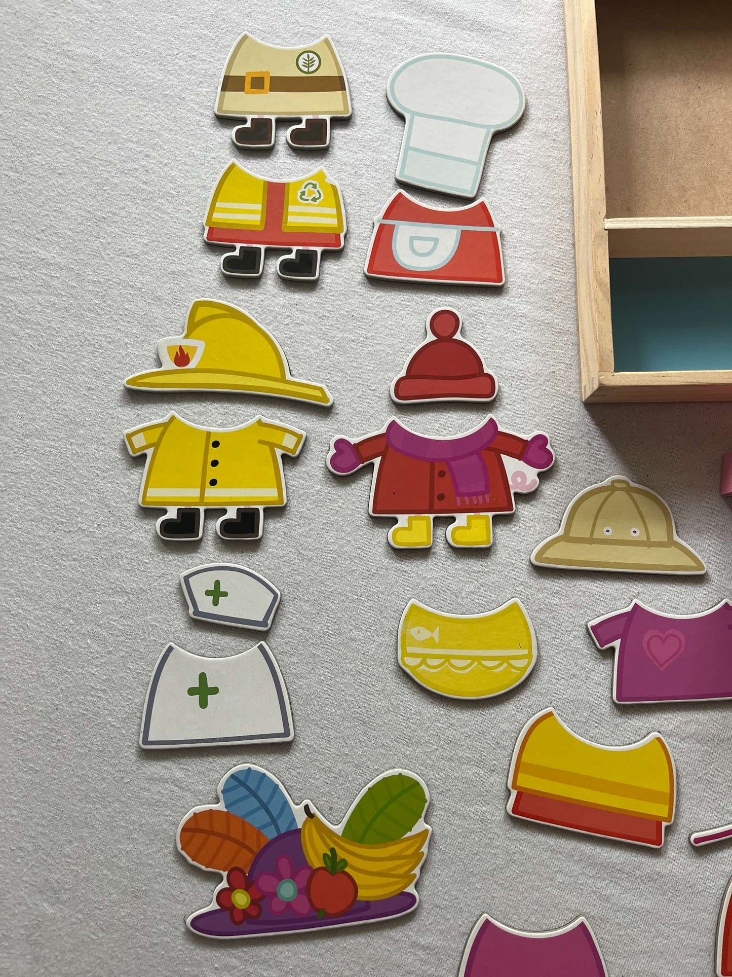 Peppa Pig Magnetic Wooden Dress Up