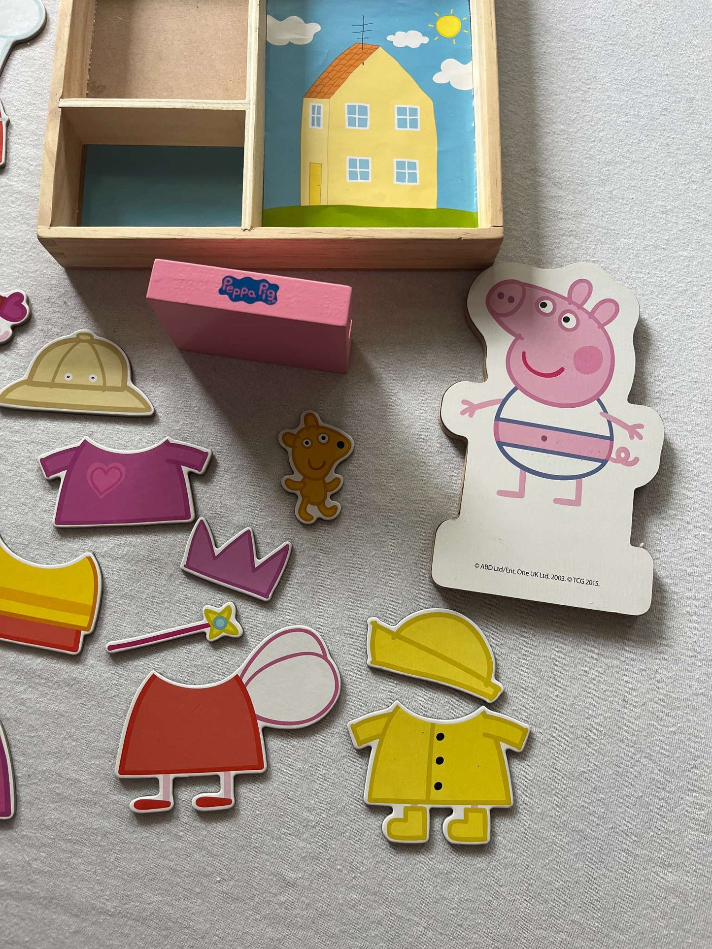 Peppa Pig Magnetic Wooden Dress Up
