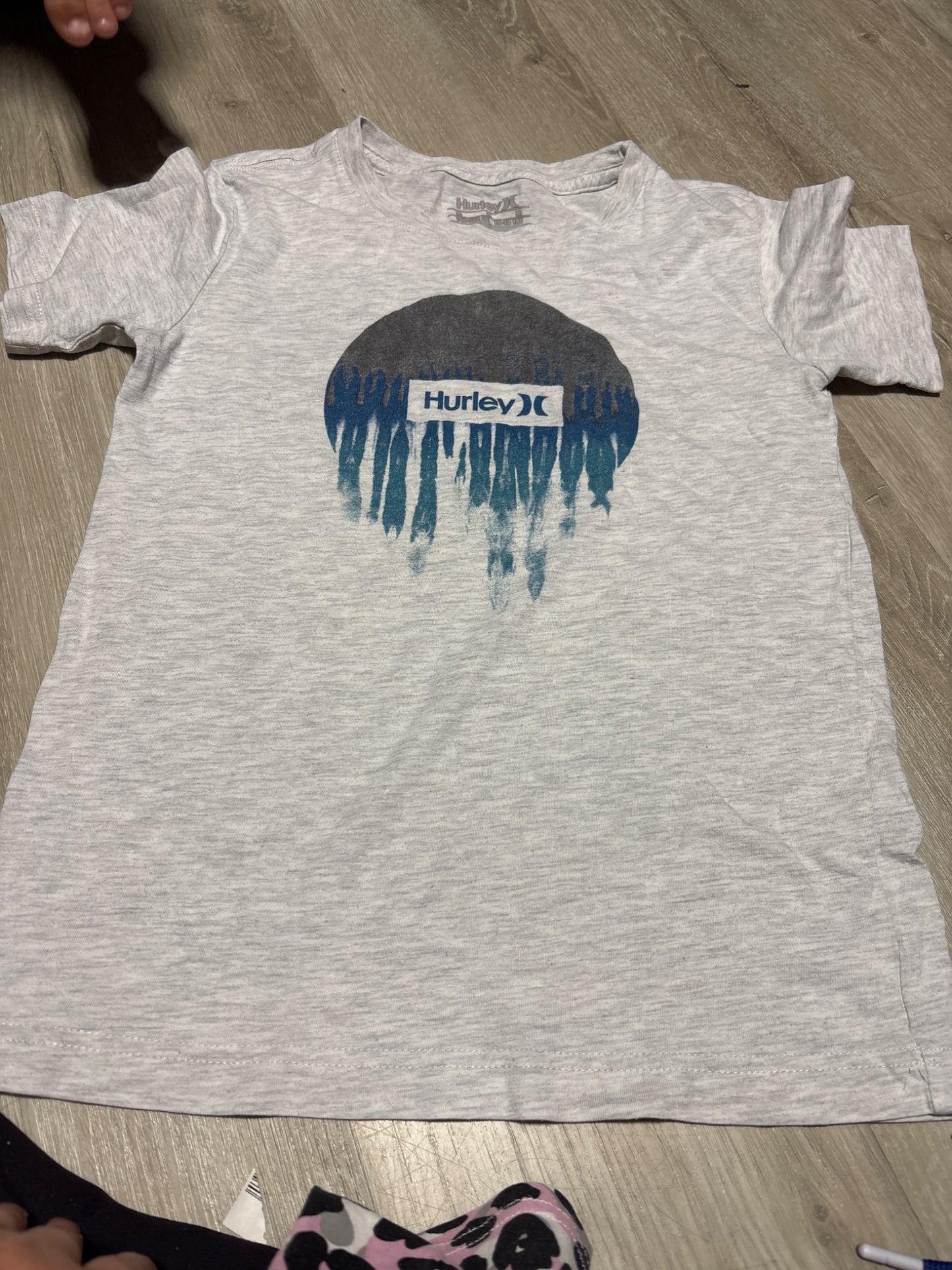 Hurley Grey Graphic Shirt 10-12, Kids 10