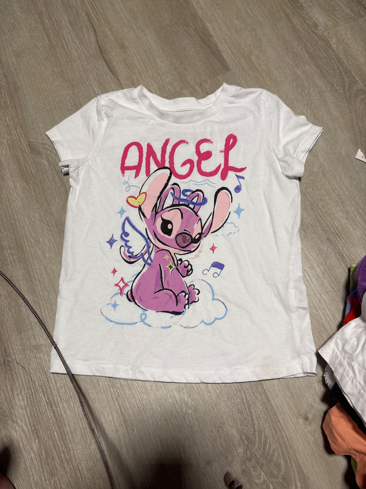Disney White Stitch Grahic Shirt Size Small , Kids 6/6X