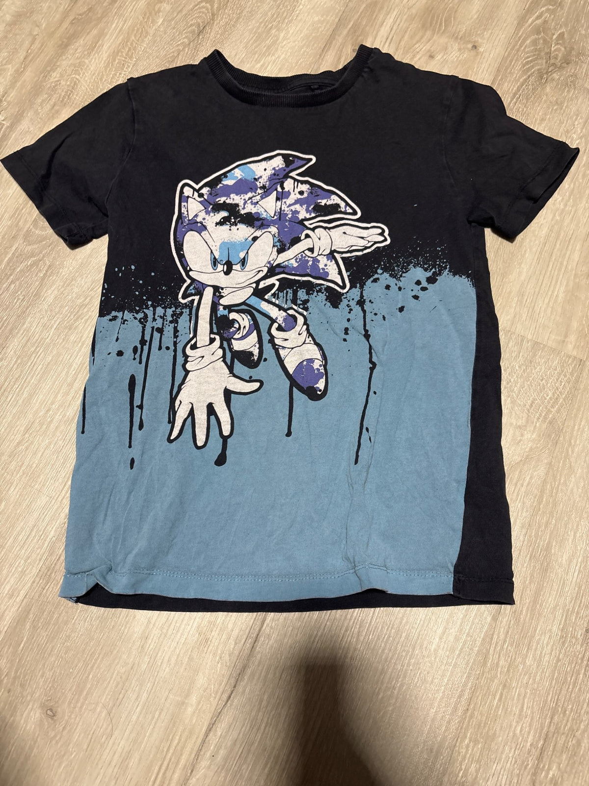 Next Sonic Black Shirt with Blue Sonic Size 9, Kids 8