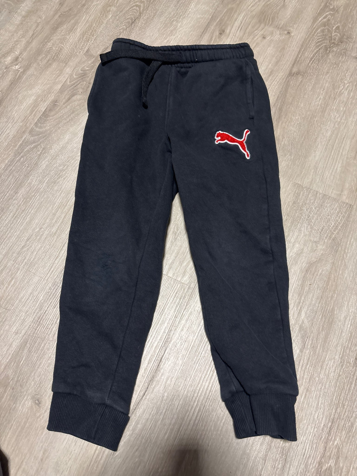 Puma Black Joggers with Red Puma Size 6, Kids 6/6X