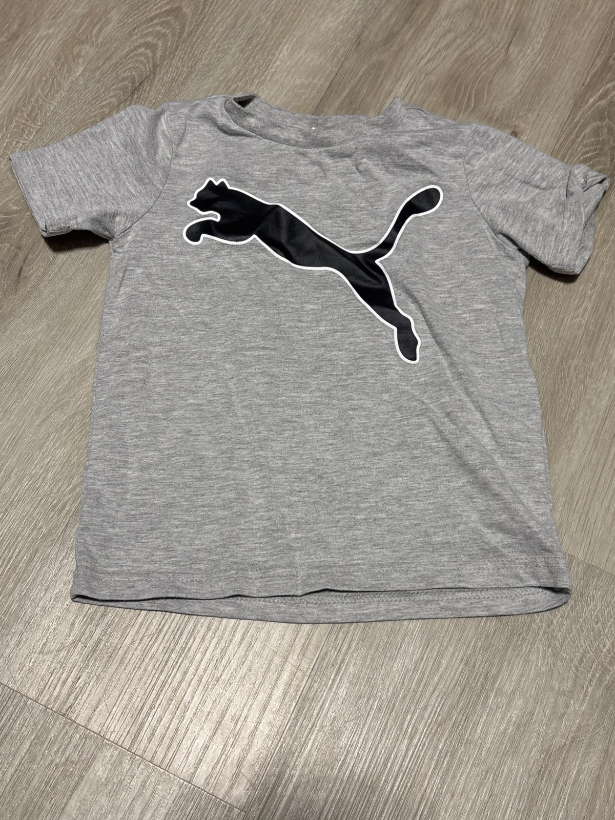 Puma Grey Shirt with Black Logo Size 4, Kids 4/4T