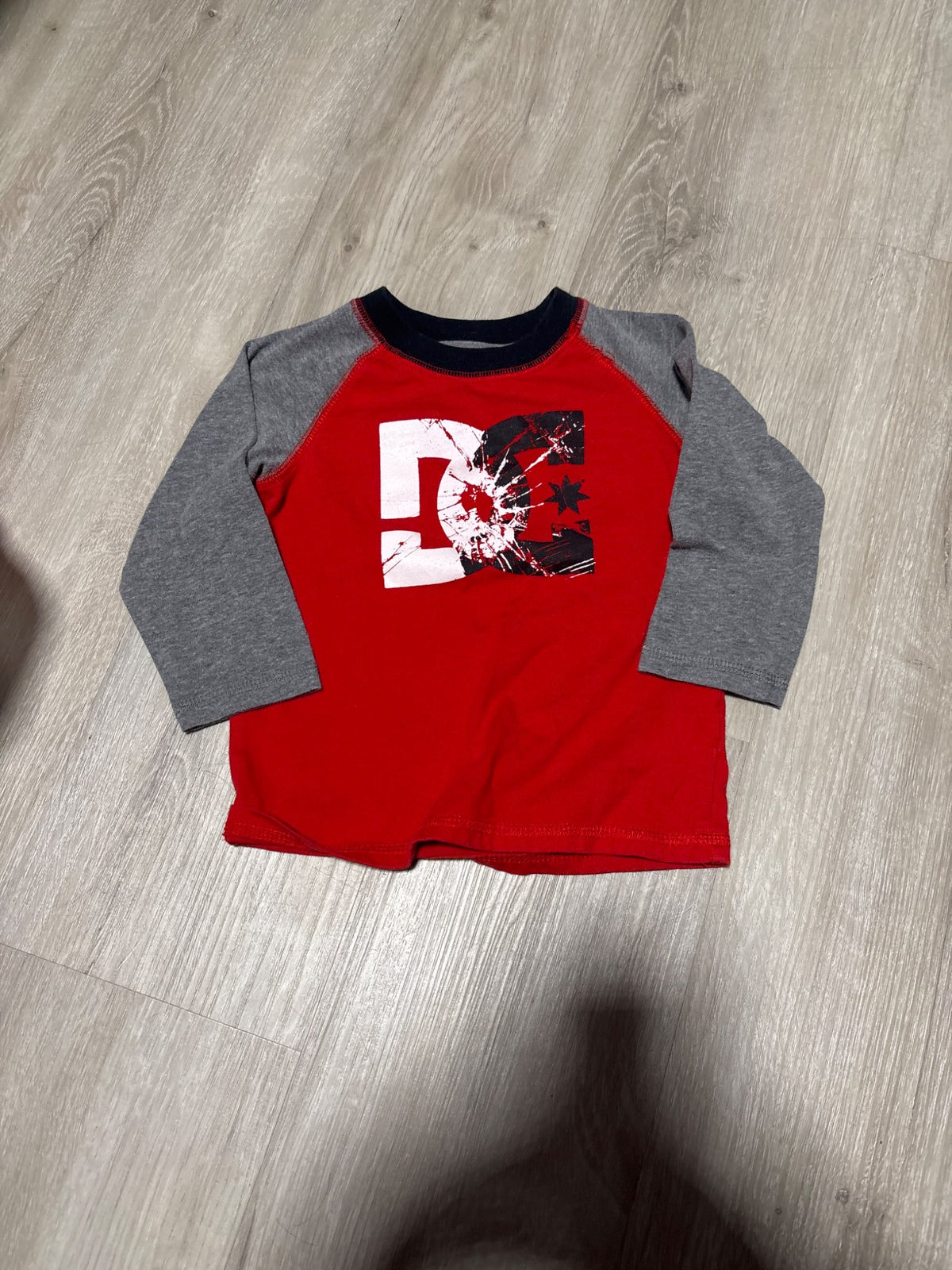 DC Red and Grey Long Sleeve Shirt 24M, Kids 24 Month (18-24M)