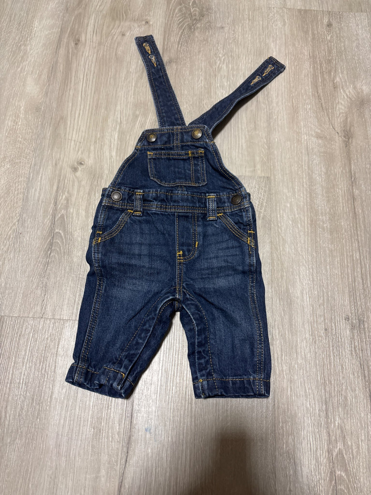 Old Navy Denim Overalls 0-3M, Kids 3 Month (0-3M)