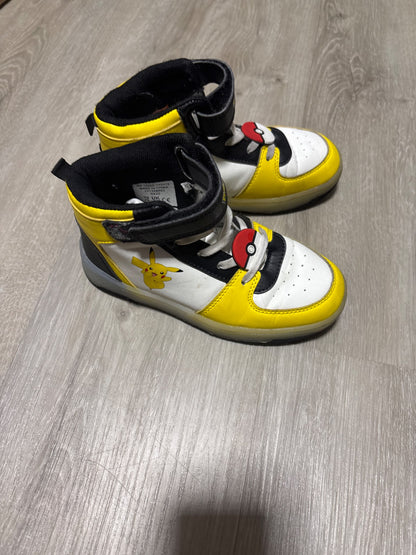 Pokemon Velcro Sneakers Size 12 , Shoes 12 (Toddler:2-4yr)