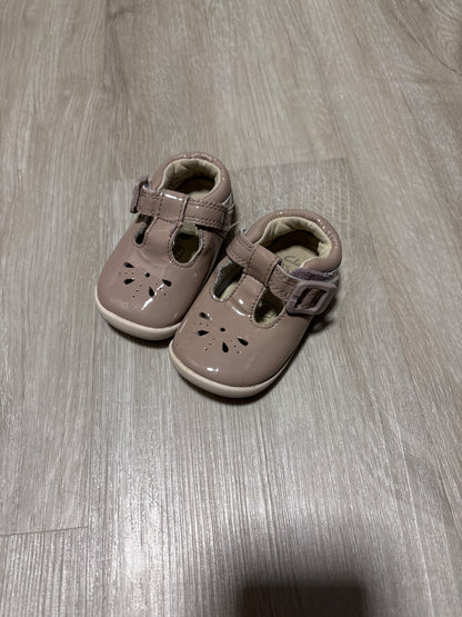 Clark’s First Shoes Beige Gloss , Shoes 2.5 (Baby: 0-12 mth)