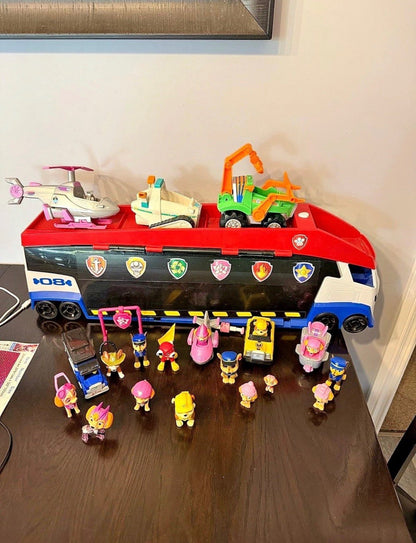 Paw Patrol Cruiser with Vehicles and Crew