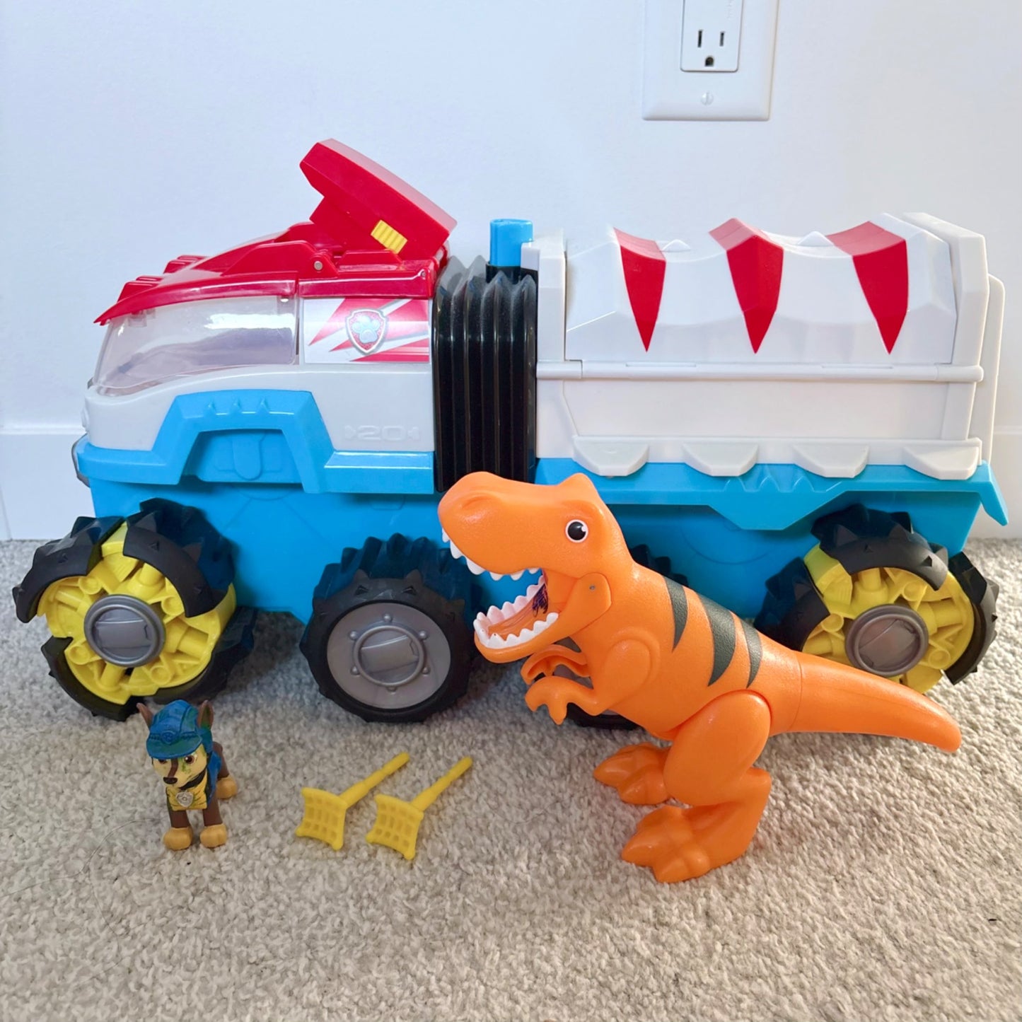 Paw Patrol dino rescue patroller motorized vehicle toy play set