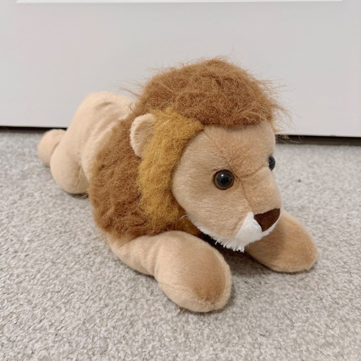 AURORA lion stuffed animal plush toy 16”