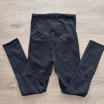 UNIQLO maternity black stretch jeans, Maternity S (4-6)