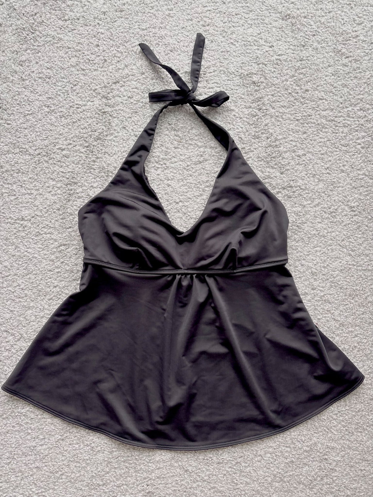 OLD NAVY maternity tankini swim top, MSRP $54.99, Maternity M (8-10)