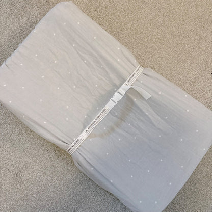 Contour change pad with cover
