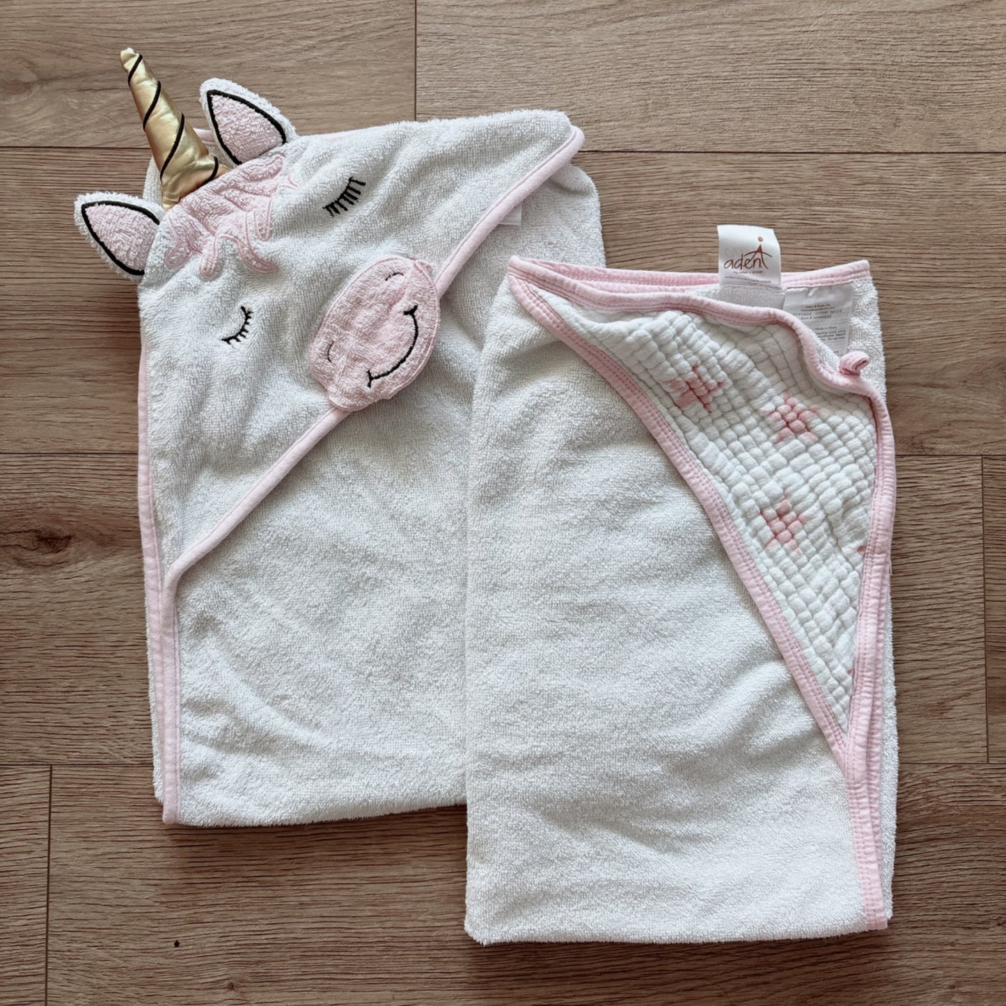 Hooded towels bundle