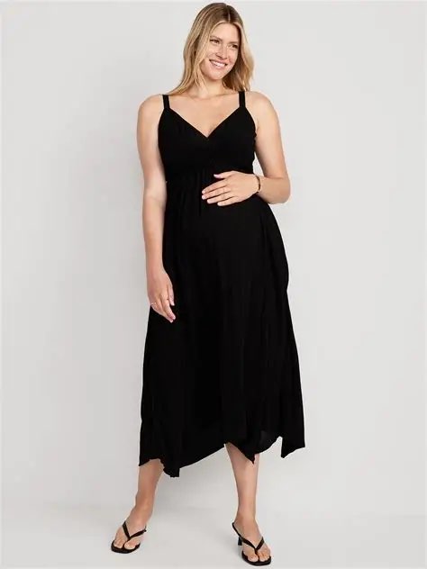 Maternity Waist-Defined Sleeveless Crepe Maxi Dress (retail $65), Maternity S (4-6)