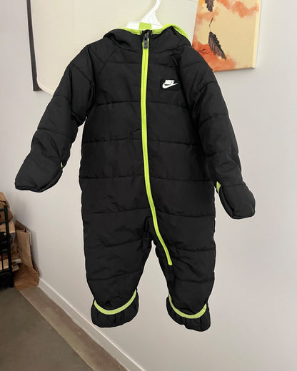 Nike Infant Insulated Snowsuit (Retail $85+tax), Kids 12 Month (9-12M)