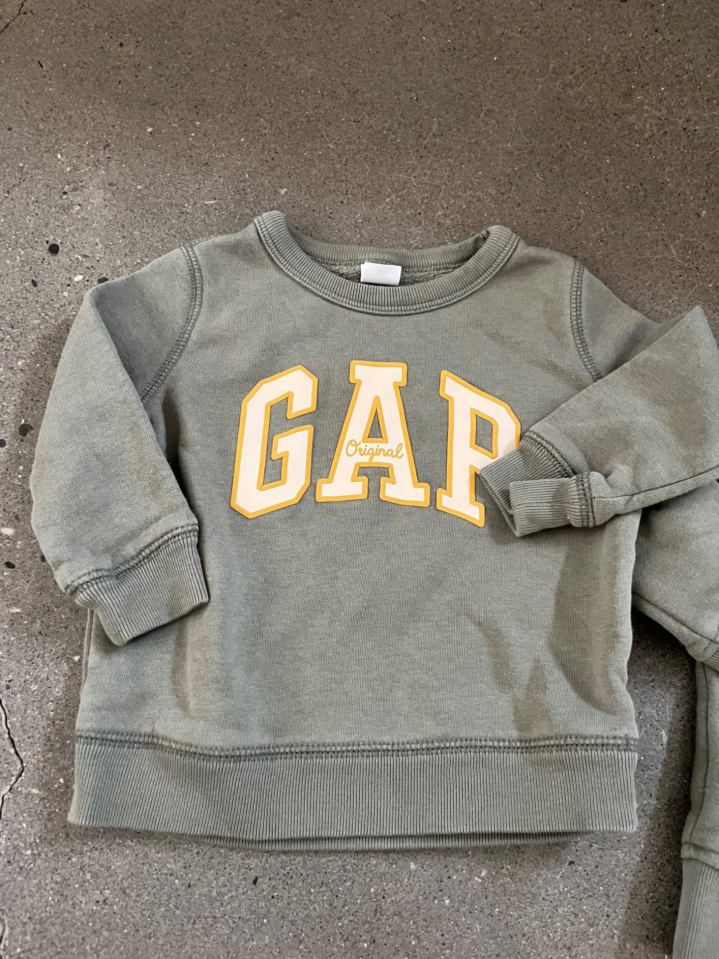 Gap Sweatshirts , Kids 18 Month (12-18M)