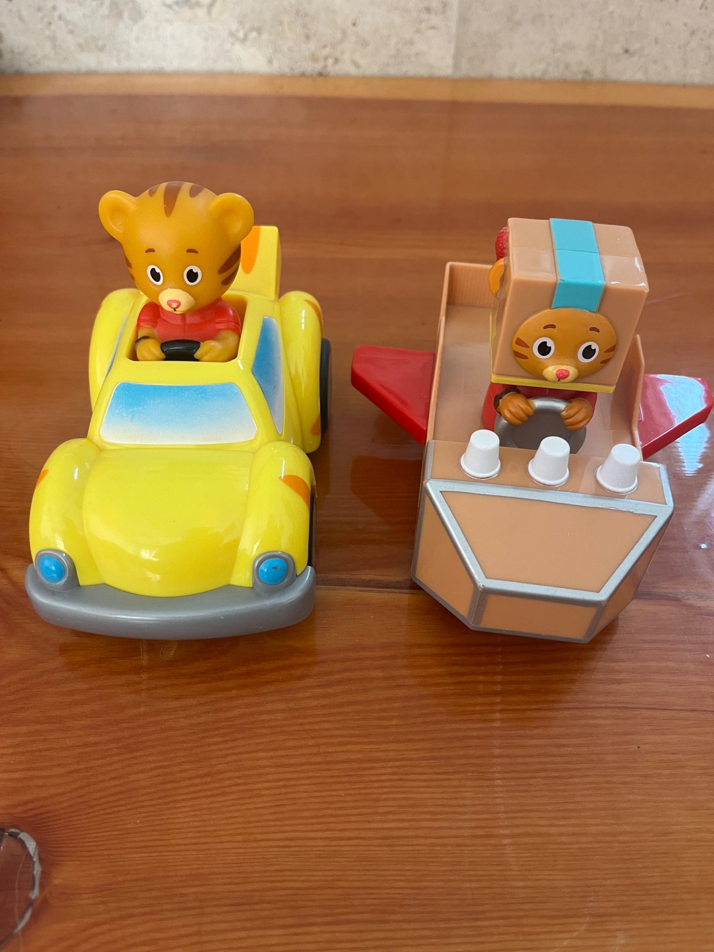 Daniel Tiger’s Neighbourhood Pull Back & Go Cars