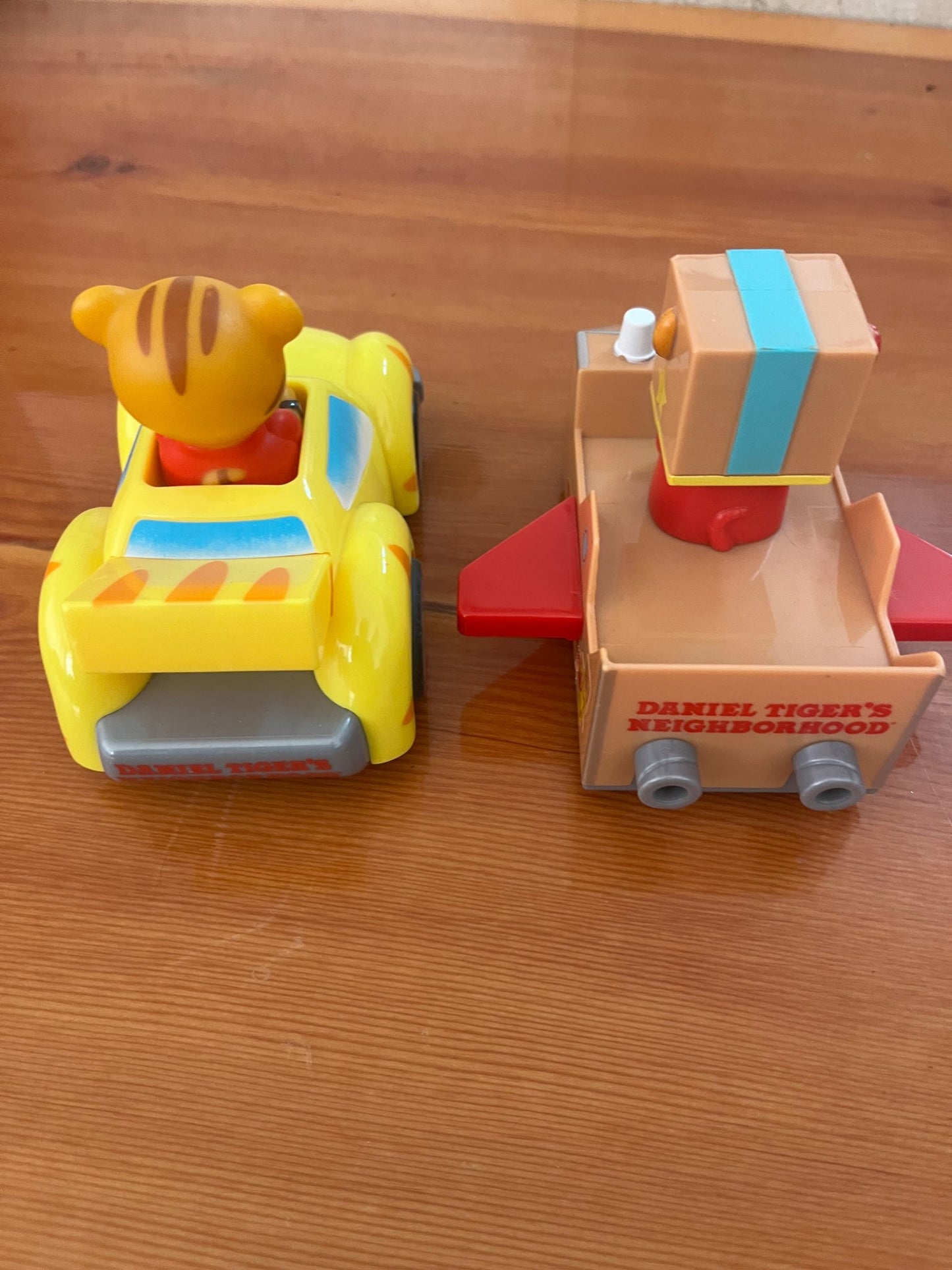 Daniel Tiger’s Neighbourhood Pull Back & Go Cars