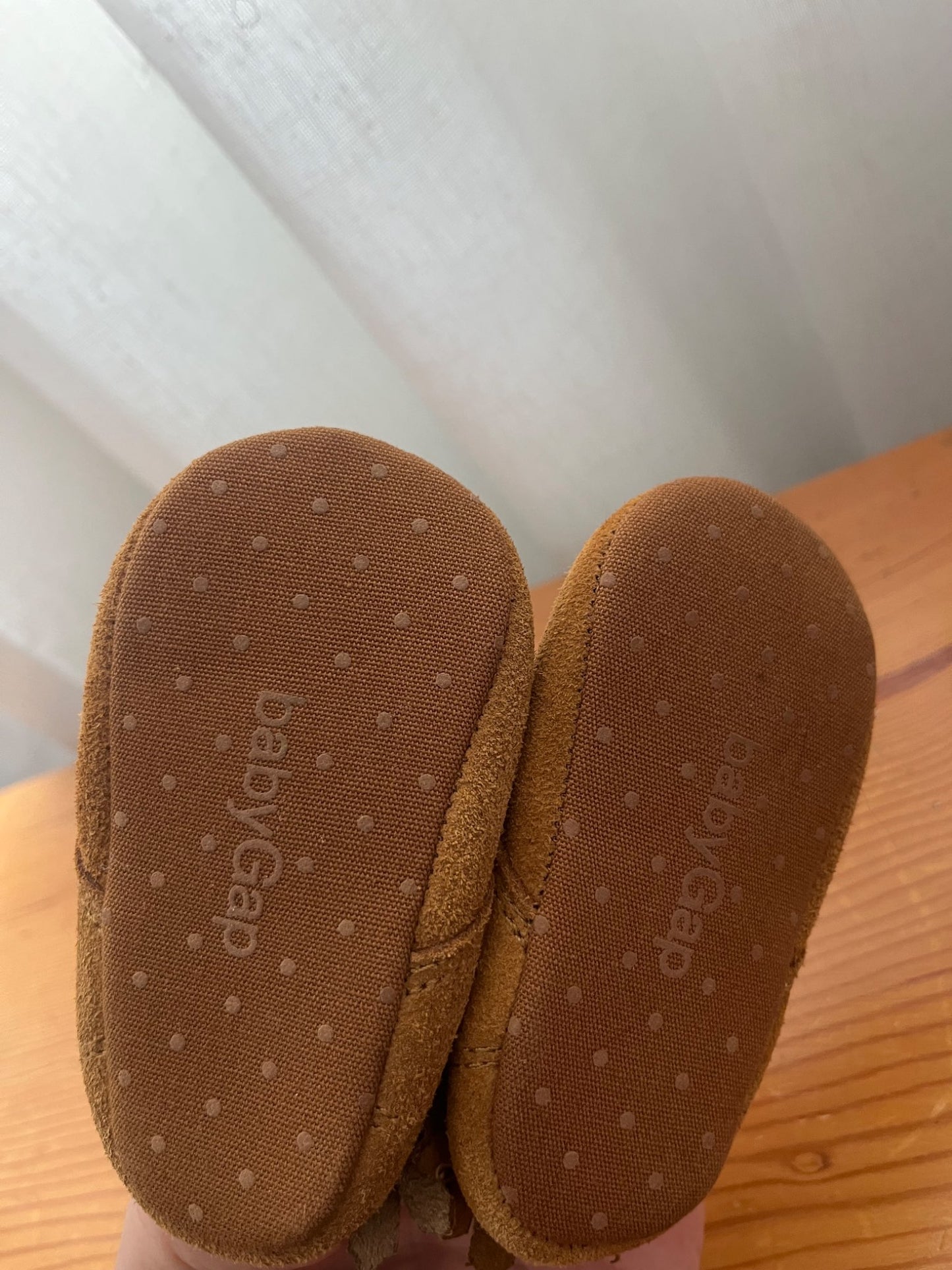 Baby Gap Faux Suede Moccasins (12-18 months), Shoes 5 (Walkers:12-24 mth)