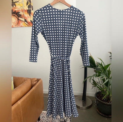 Leota Birds and the Bees Long Sleeve Maternity Dress, Maternity XS (0-2)