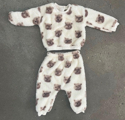 Gap Baby Sherpa Brannan Bear 2-Piece Outfit (Retail $60), Kids 12 Month (9-12M)