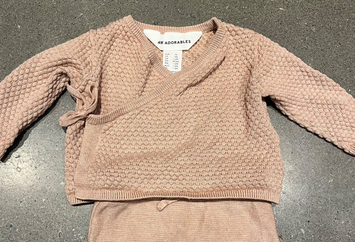 H&M Adorables Knit Set (Retail $55), Kids 3 Month (0-3M)