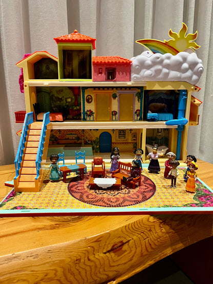 Disney Encanto Magical Madrigal House Playset (Retail $124) Plus Extra Characters (Retail Approx $50)