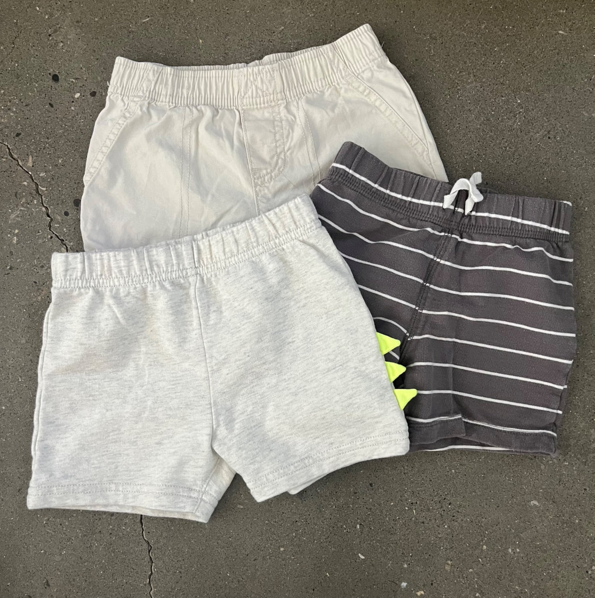 Carter’s Shorts - 3 Pairs ( 2 x 18 months, 1 x 2T), Kids 18 Month (12-18M)