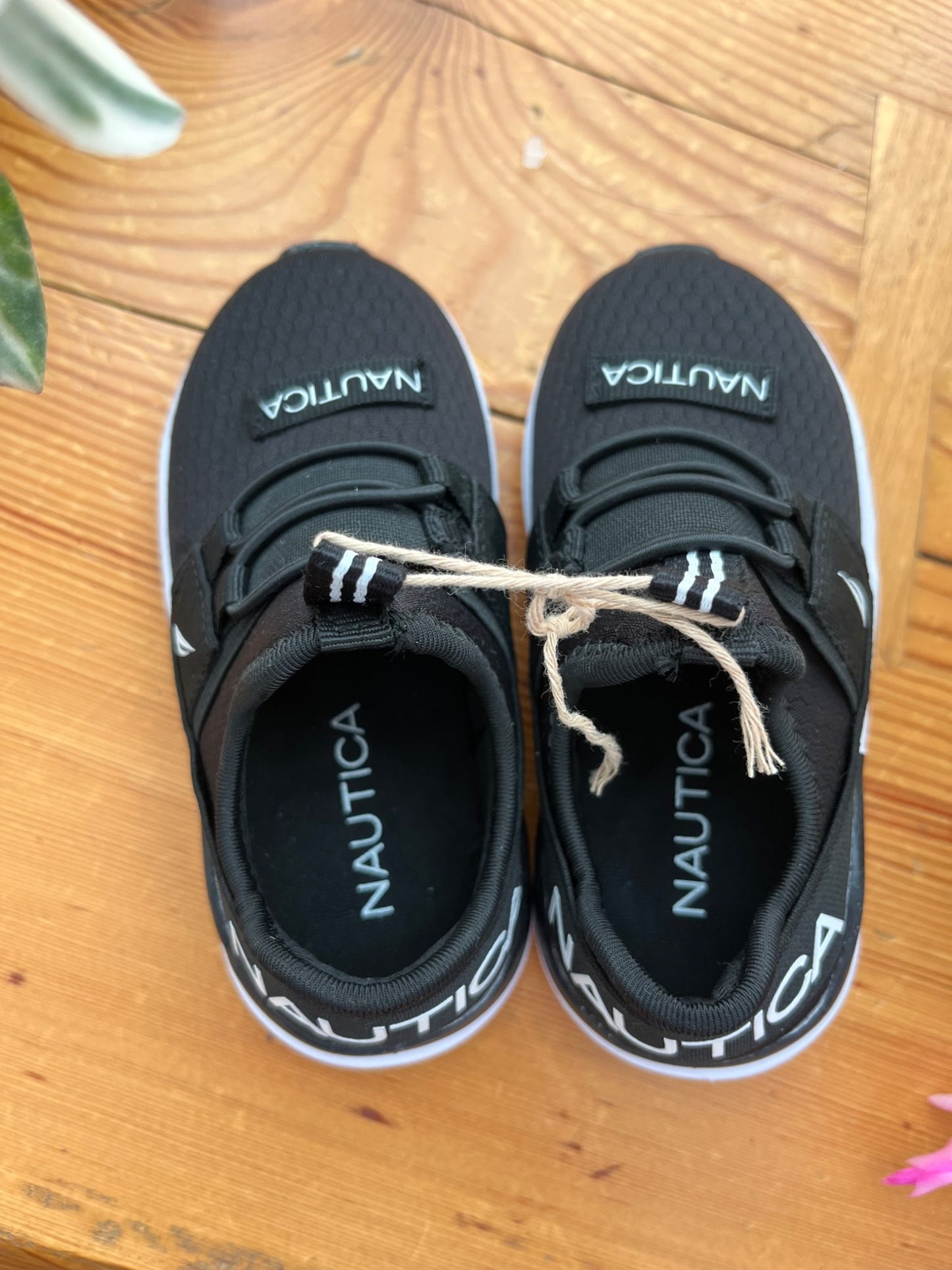 NEW Nautica Slip-On Sneakers , Shoes 6 (Walkers:12-24 mth)