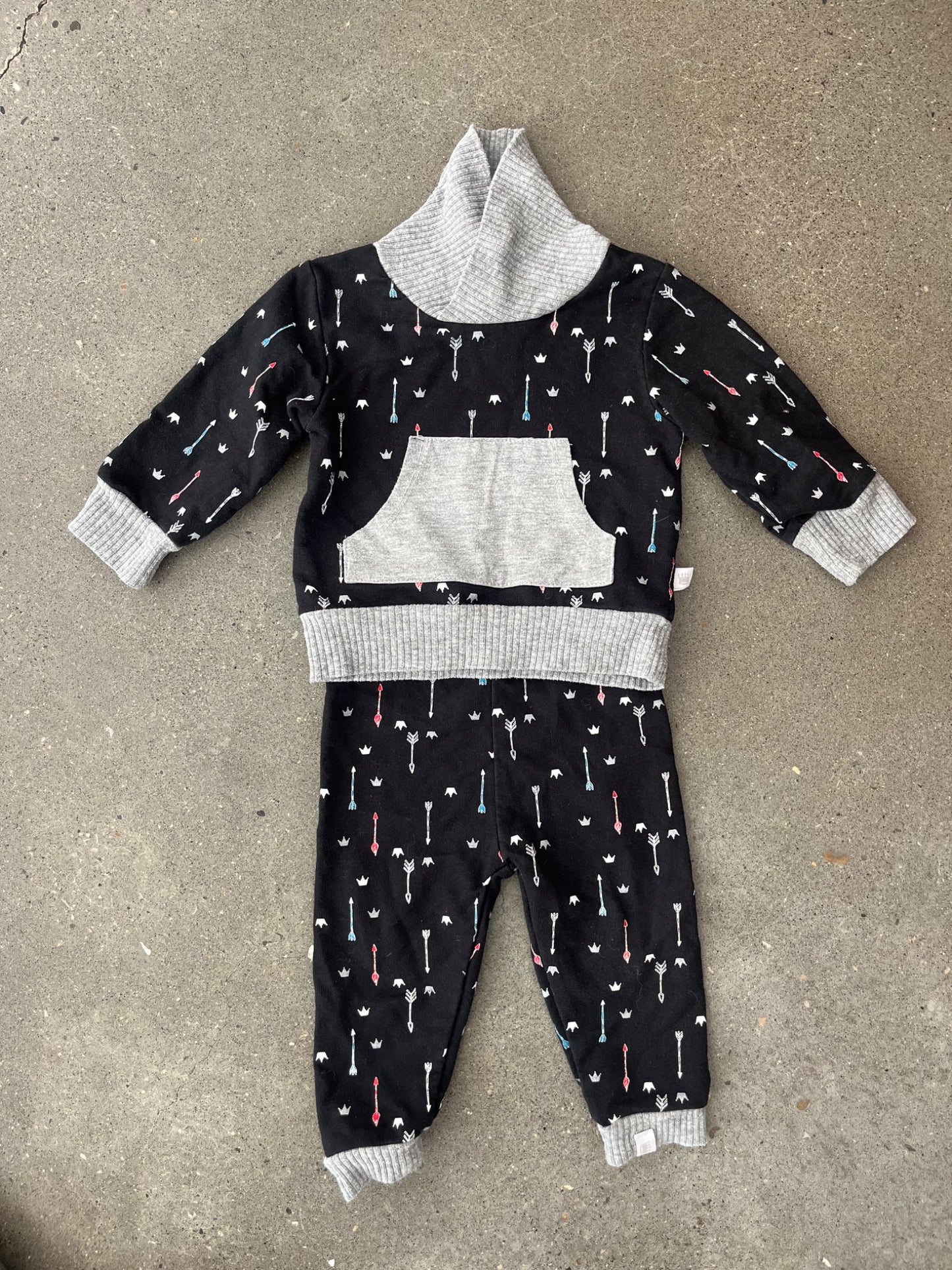 Rosie Pope Baby 2Piece Outfit, Kids 12 Month (9-12M)