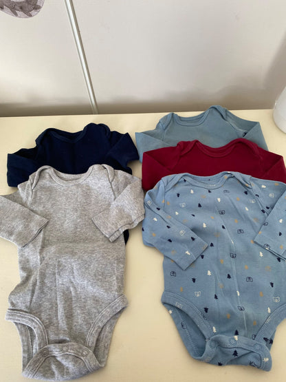 Carter’s 3 month long sleeved onesie bundle, Kids 3 Month (0-3M)
