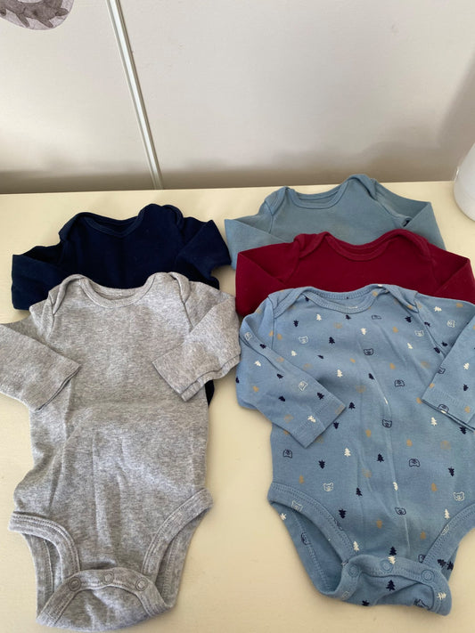 Carter’s 3 month long sleeved onesie bundle, Kids 3 Month (0-3M)