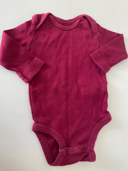 Carter’s 3 month long sleeved onesie bundle, Kids 3 Month (0-3M)
