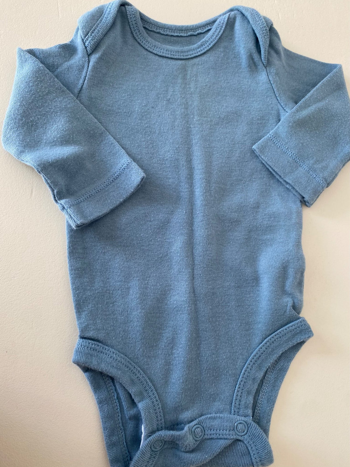 Carter’s 3 month long sleeved onesie bundle, Kids 3 Month (0-3M)