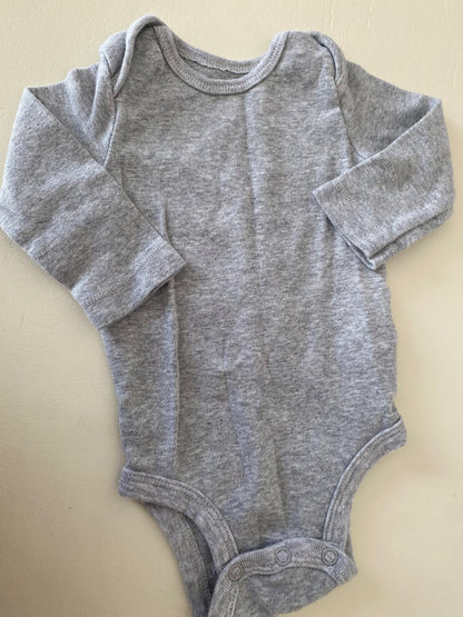 Carter’s 3 month long sleeved onesie bundle, Kids 3 Month (0-3M)