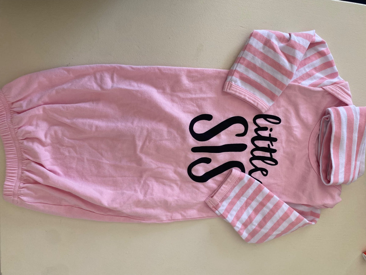 BNWOT 6-12 month baby girl bundler sleepers with matching bows, Kids 9 Month (6-9M)