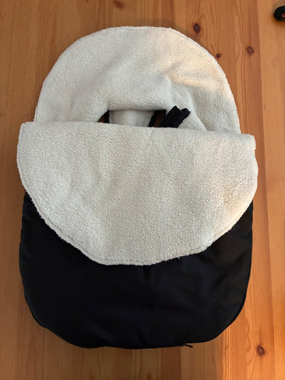 EUC jolly jumper cuddle bag for car seat