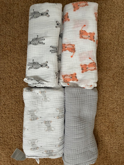 EUC Aden and Anais Safari swaddles, 0-3 Months (Newborn)